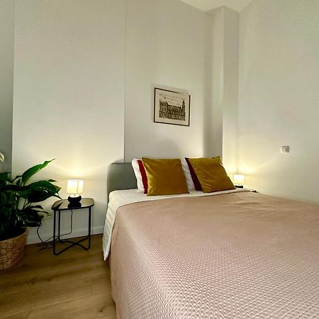 Luxury Suites Mons By Rikas Hotels מראה חיצוני תמונה