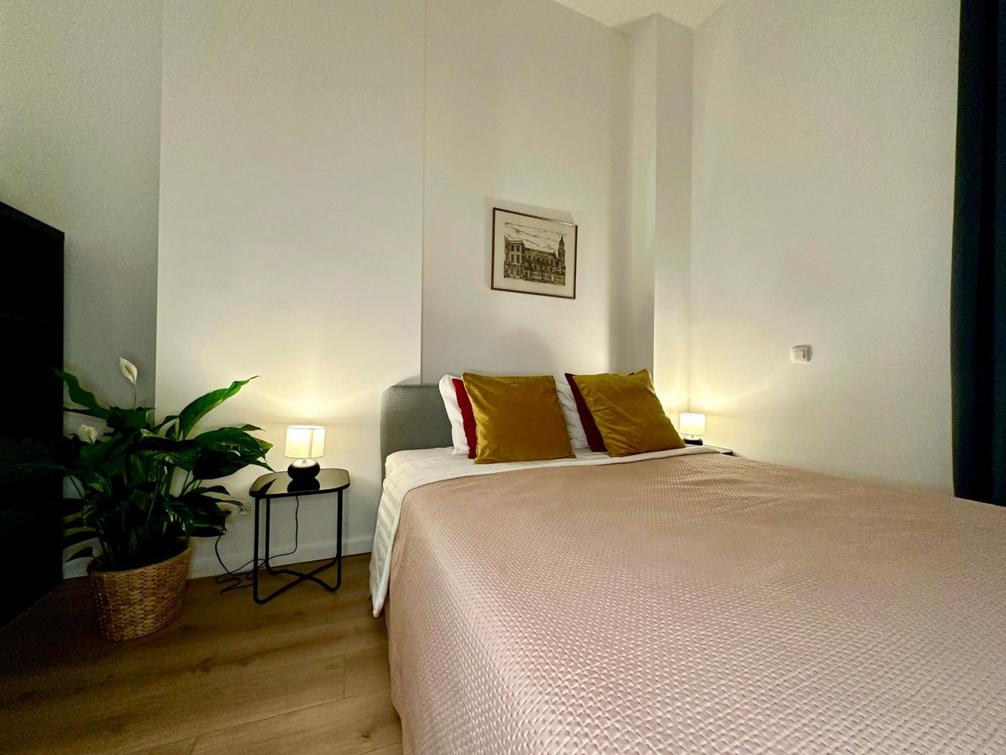 Luxury Suites Mons By Rikas Hotels מראה חיצוני תמונה