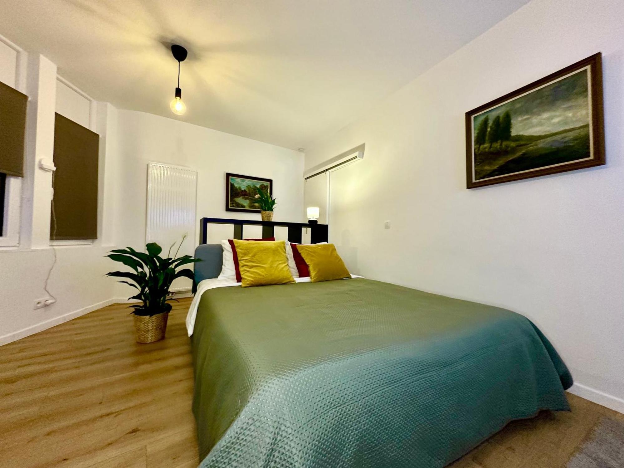 Luxury Suites Mons By Rikas Hotels מראה חיצוני תמונה