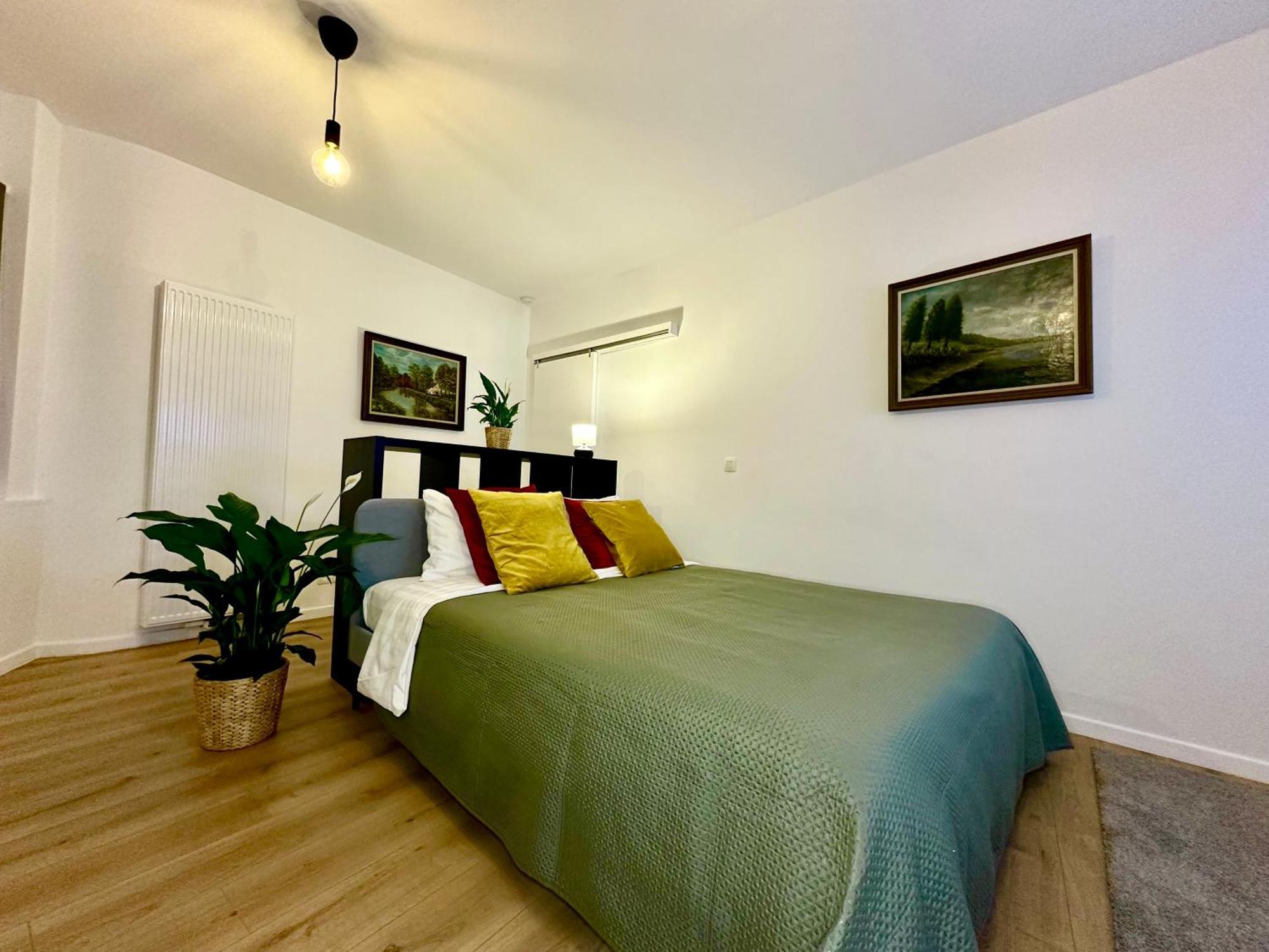 Luxury Suites Mons By Rikas Hotels מראה חיצוני תמונה